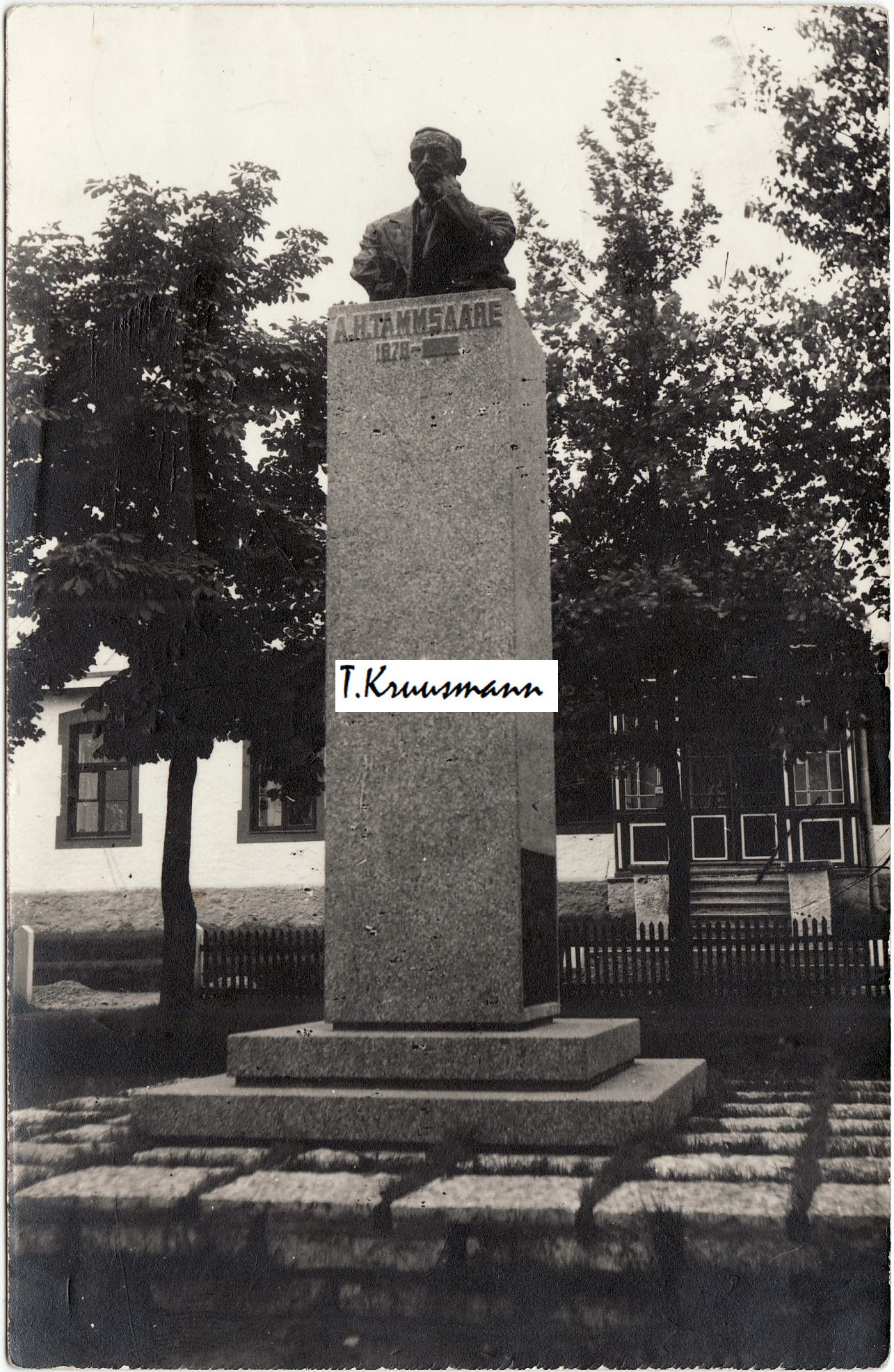 A.H.Tammsaare_monument_3