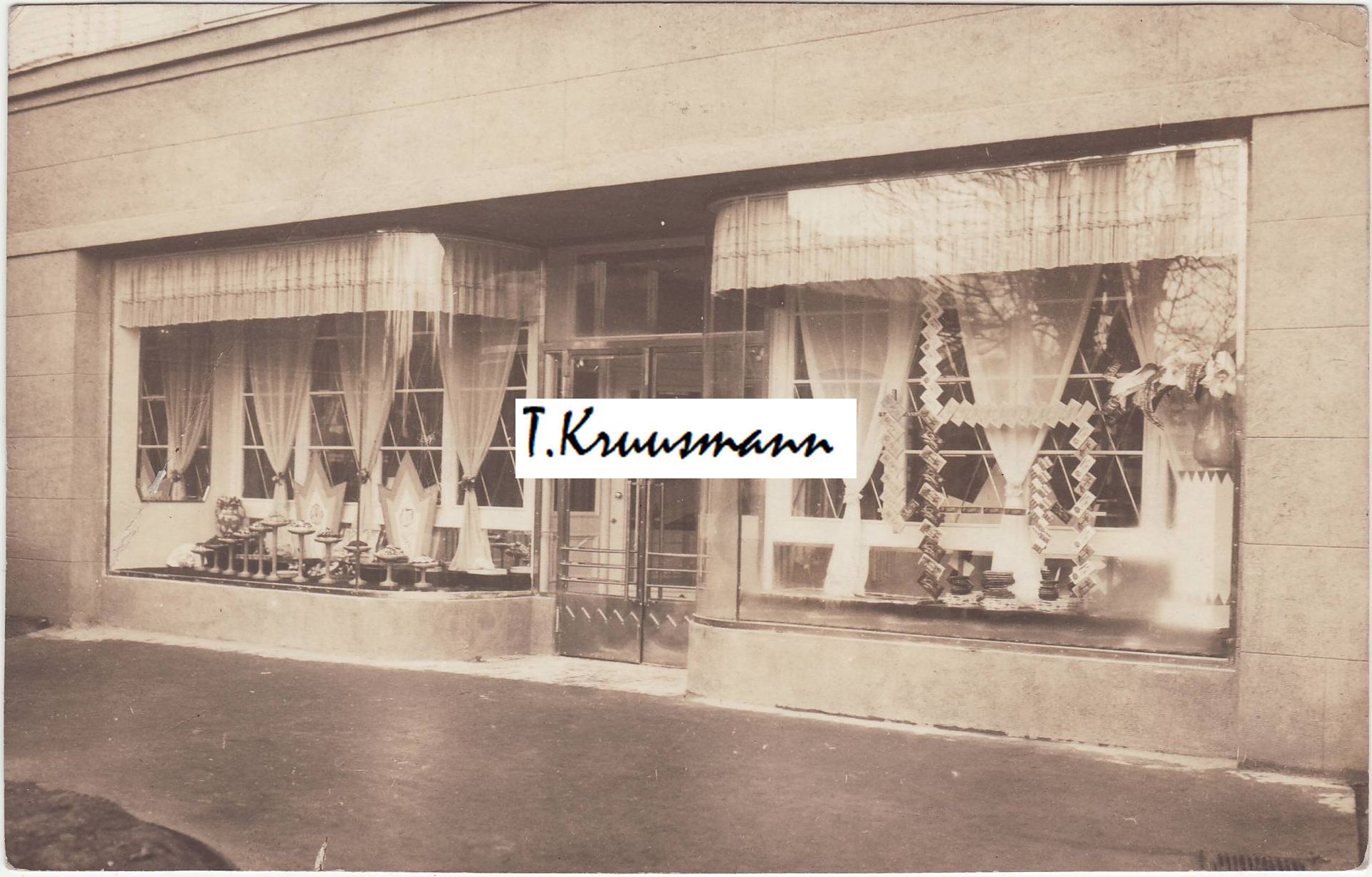 Kawe_kaupluse_vaateaken