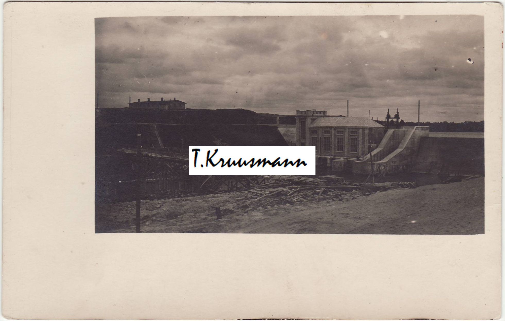 Linnamäe_elektrijaam_valmimisel