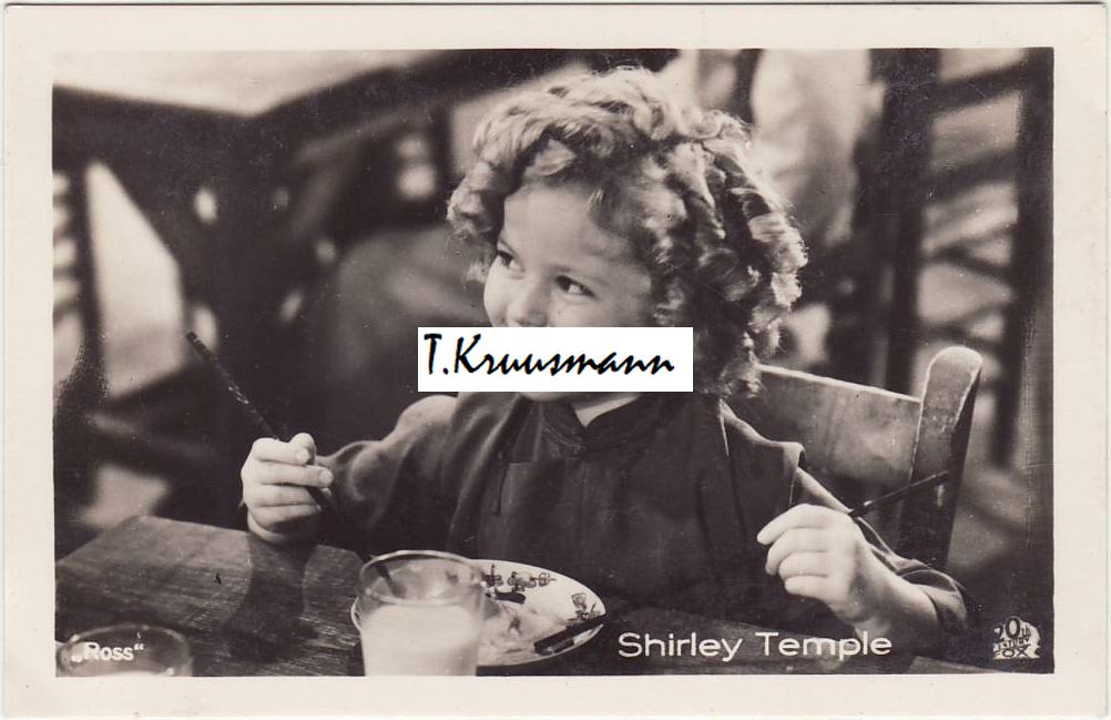 Shirley_Temple_Ross_pulkadega_söömas