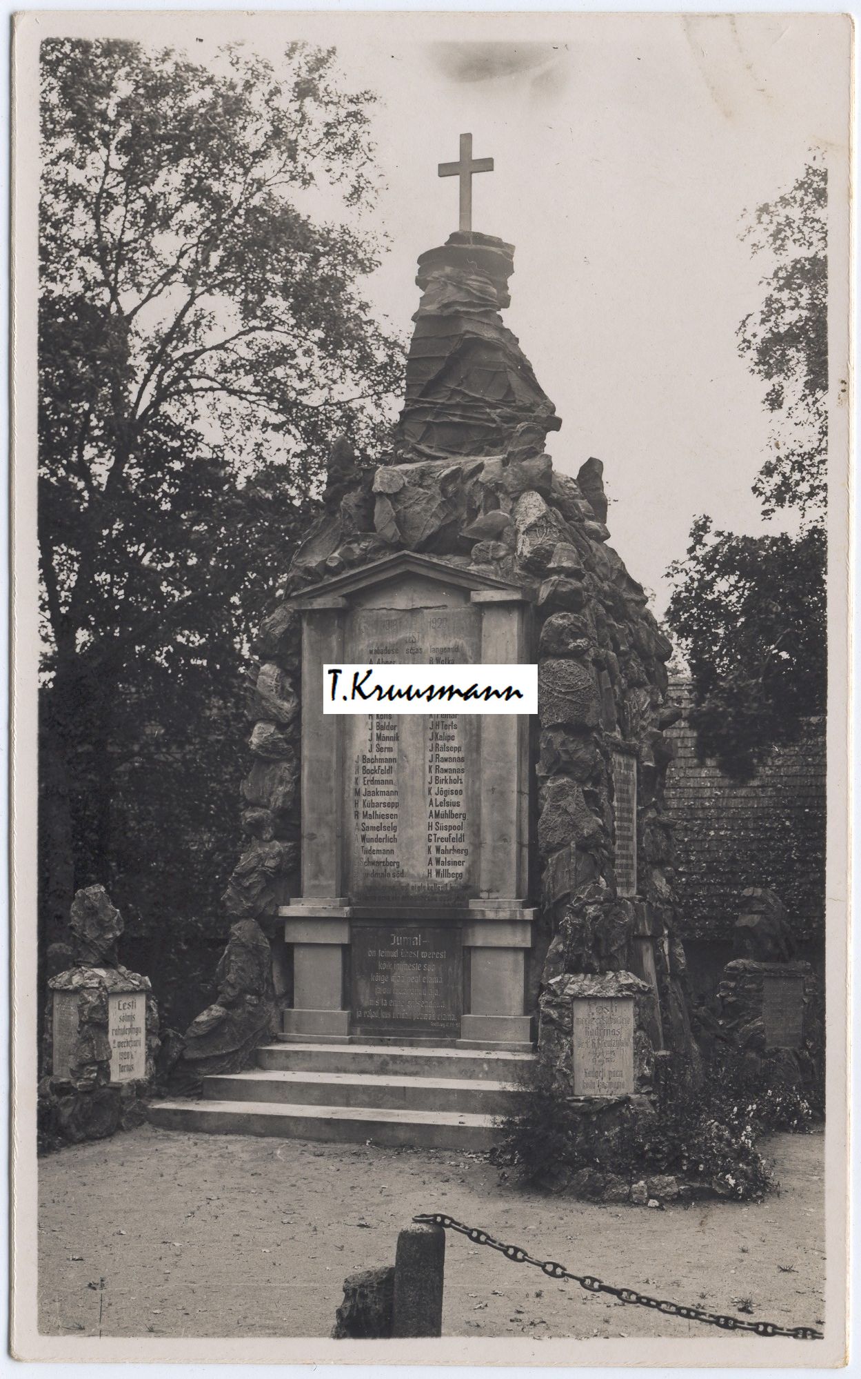 Vabadussõja_mälestusmärk2