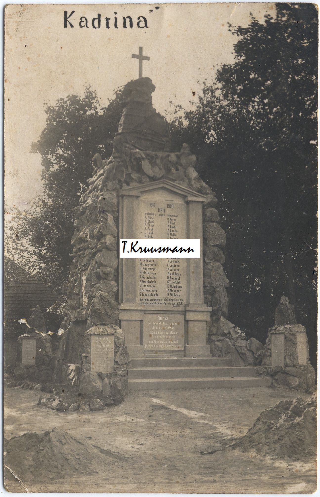 Vabadussõja_mälestusmärk3