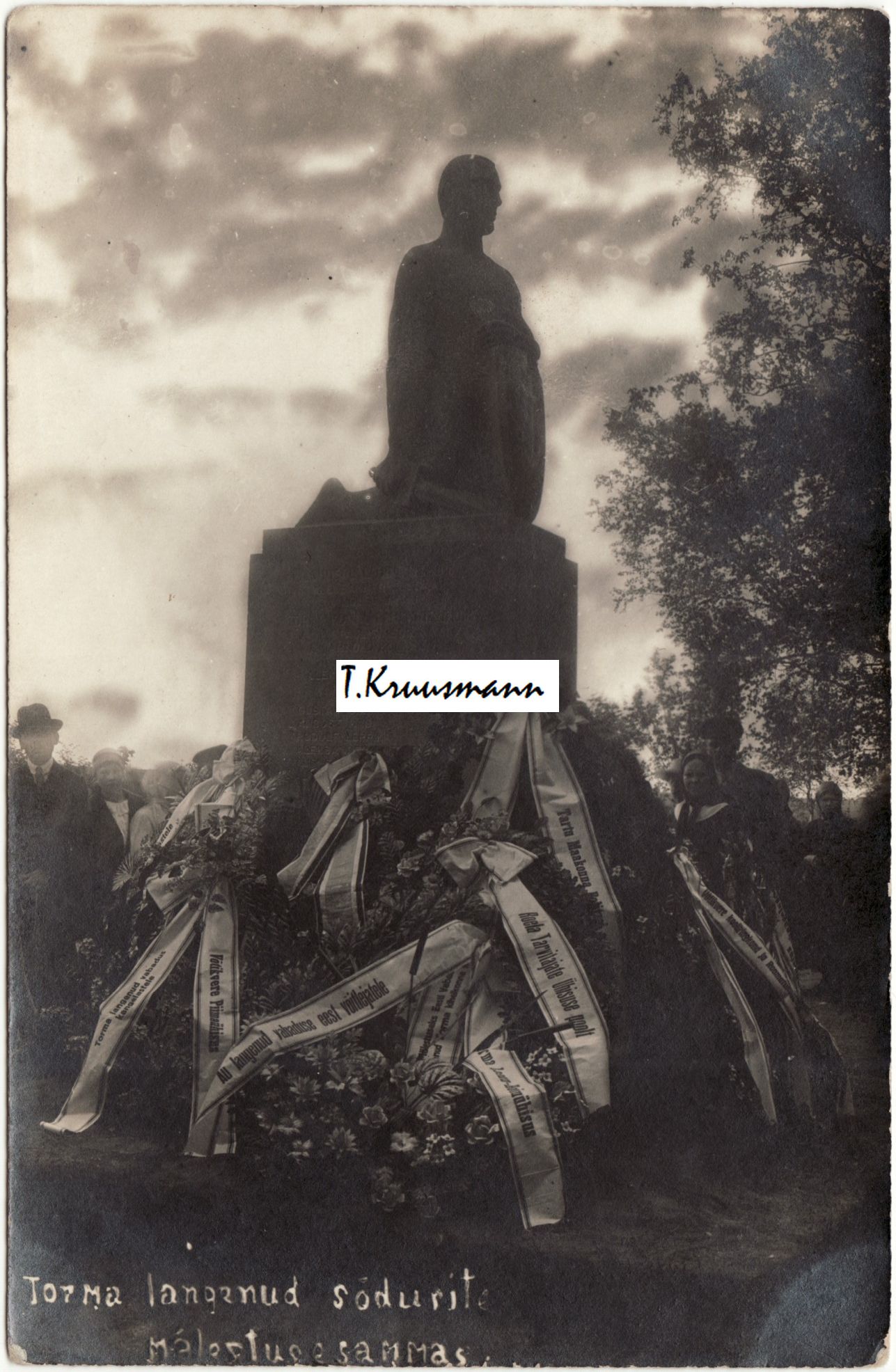 langenud_sõdurite_mälestusesammas