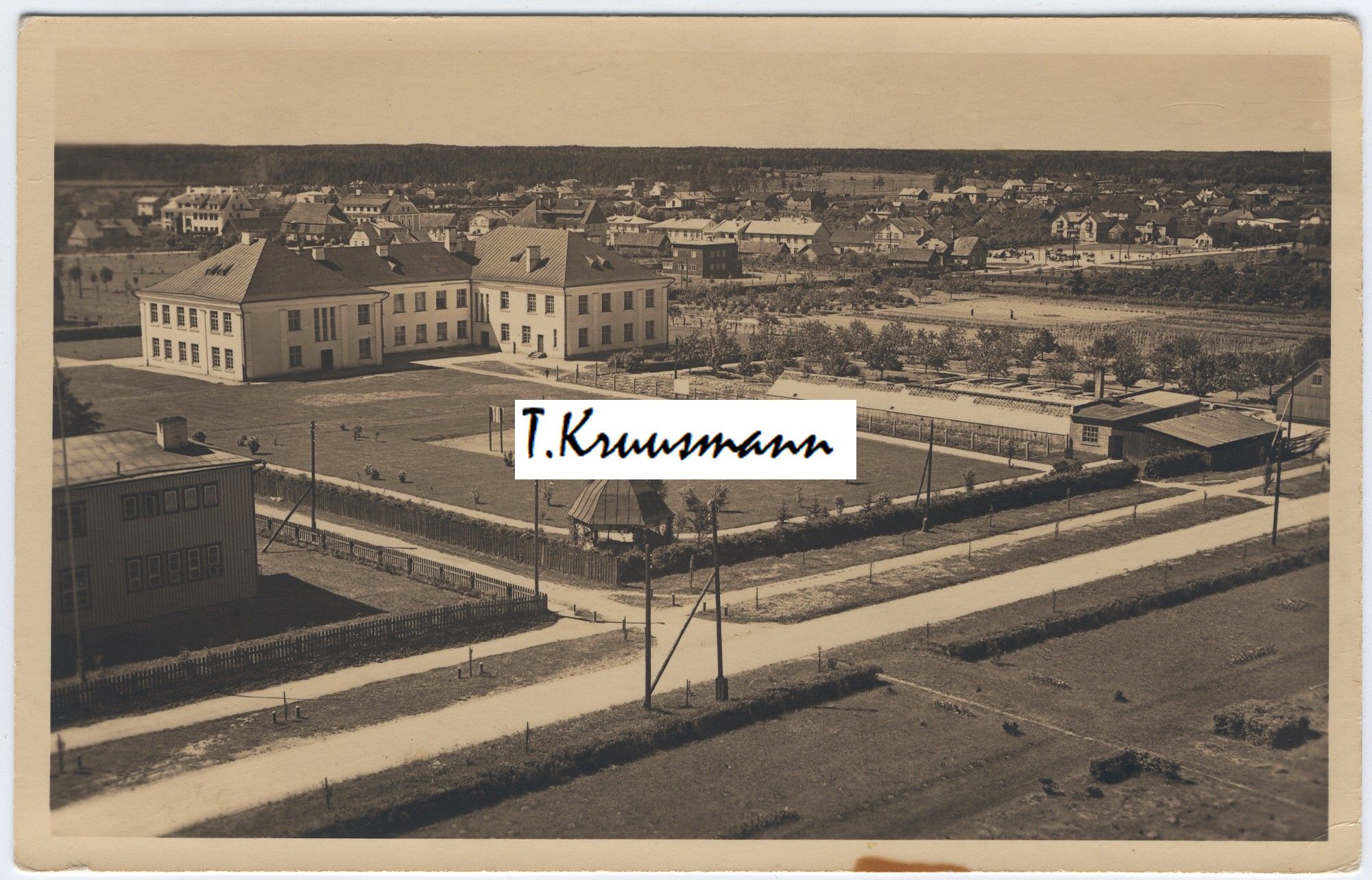 vaade_kiriku_tornist_BB1OEEz