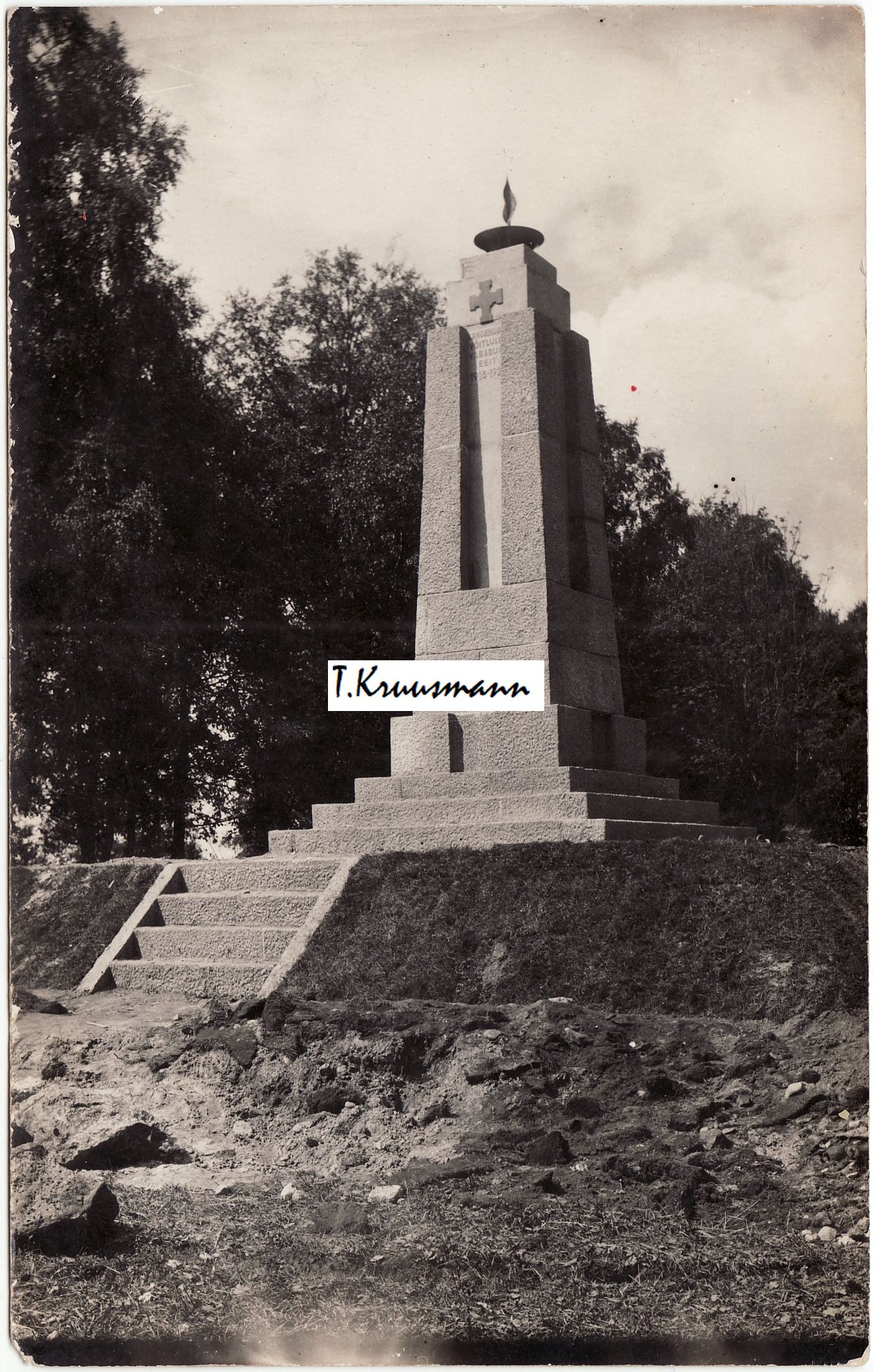 vabadussõja_mälestussammas_UmuxYu5